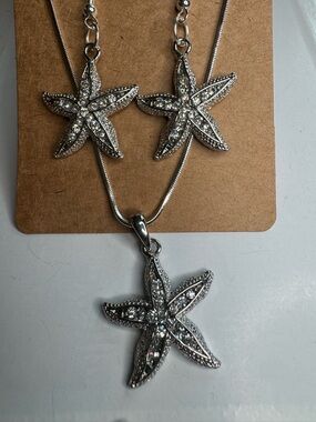 New silver tone starfish earrings necklace